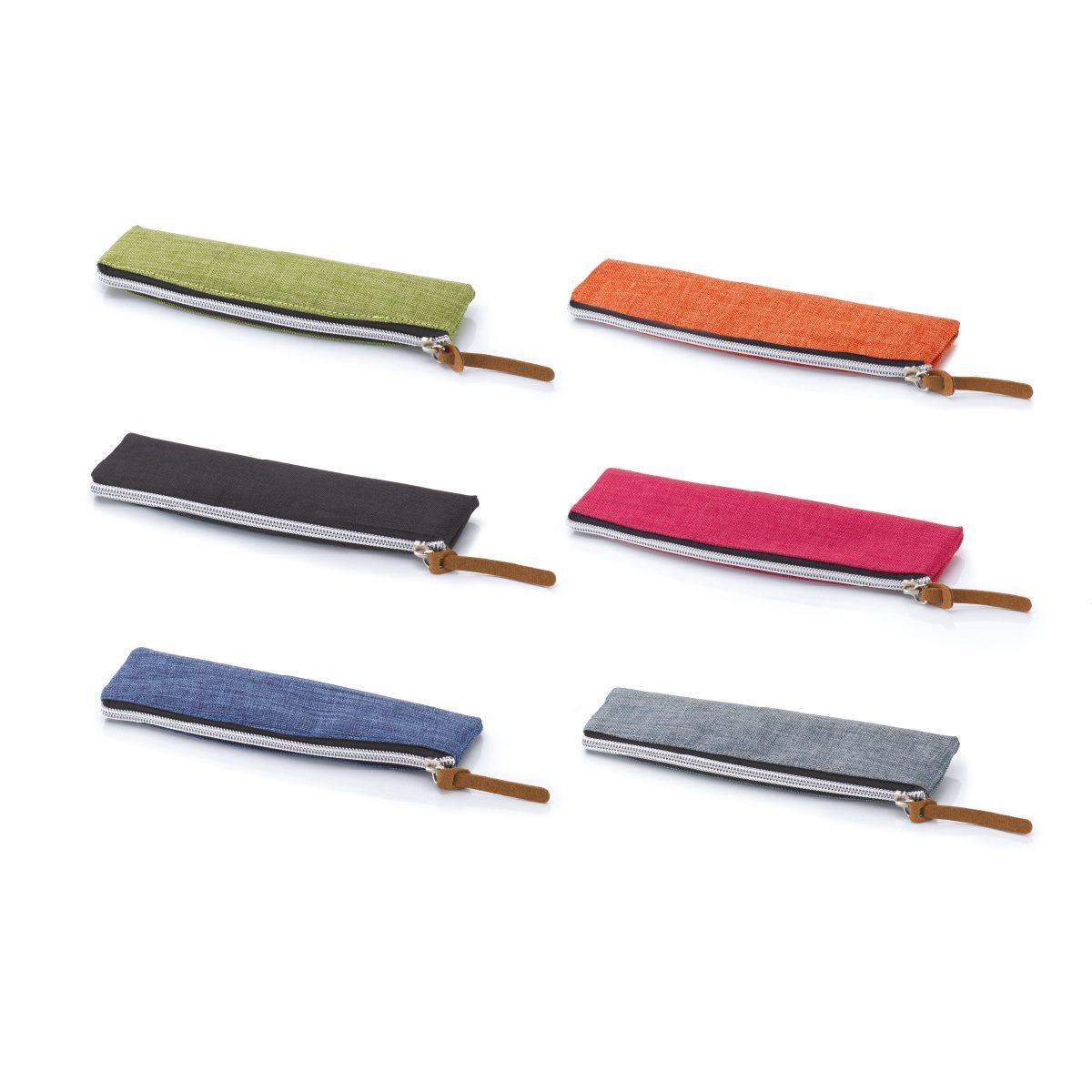 B-box - buste portapenne con zip di color argento in 2 formati.