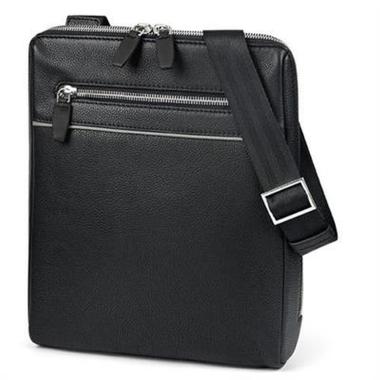 Tracolla multifunzioni in morbida pelle selezionata vano centrale con cerniera doppi scomparti esterni con cerniere vano interno con scomparti portaoggetti - tracolla regolabile -