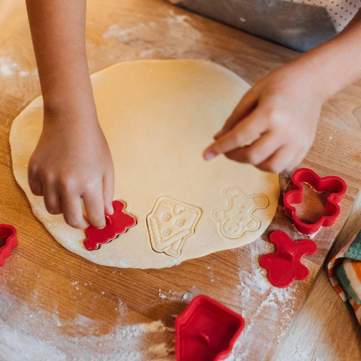 Legami - 5 cookie cutters with stamps - cookie time! - christmas